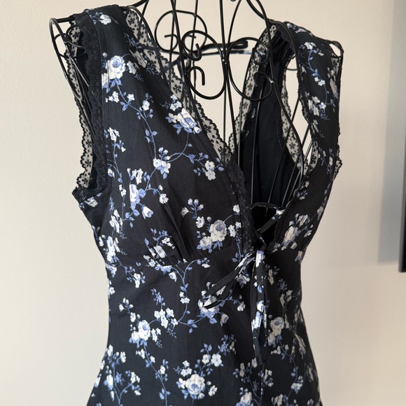 Forever 21 floral dress - Picture 5 of 6